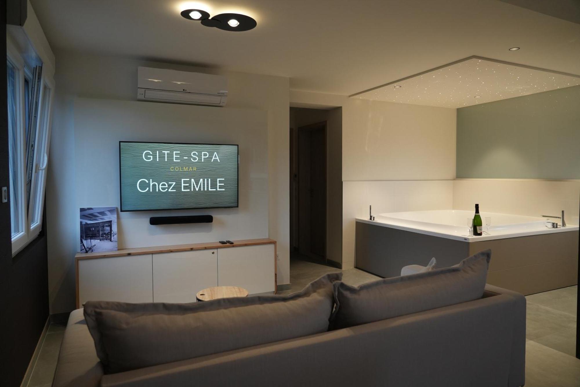 Gite Spa L'Atelier Emile - Spa Privatif - 5 Min Colmar Sainte-Croix-en-Plaine Номер фото